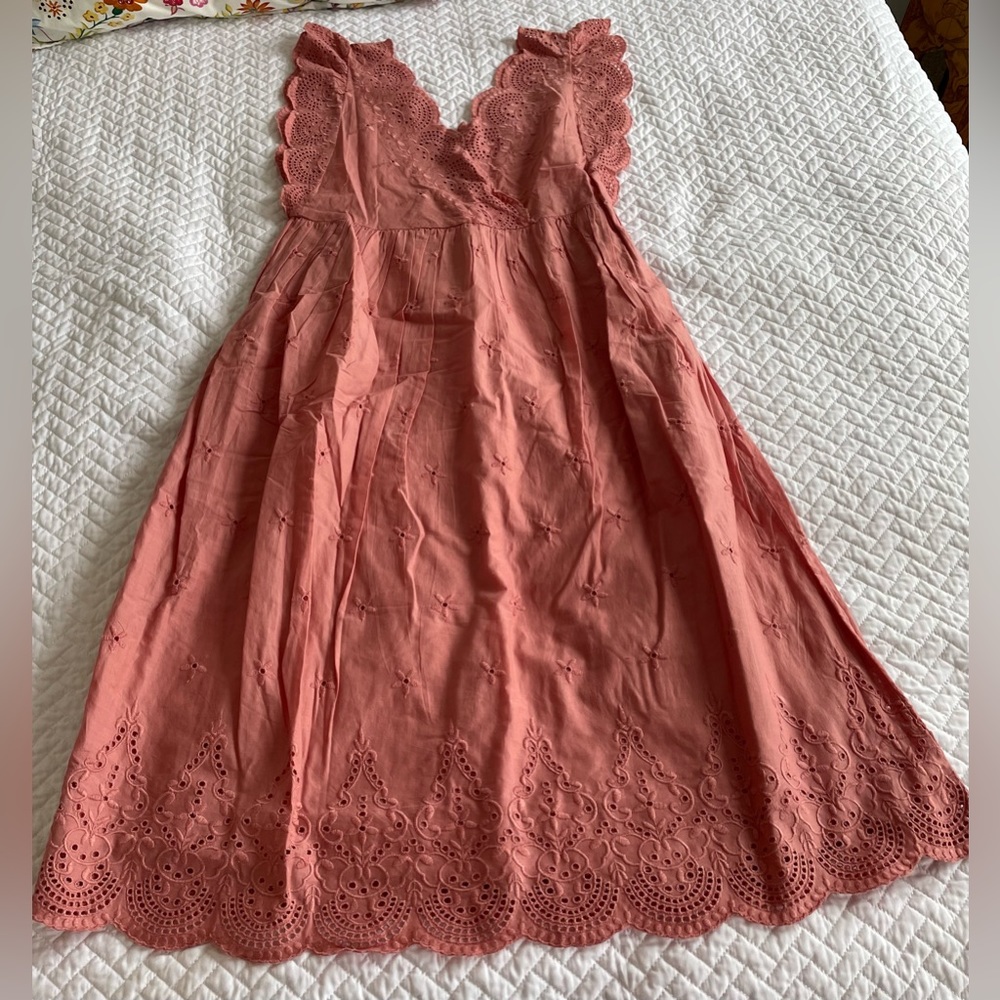 NWT GAP Cotton Eyelet Dress - Size Medium
